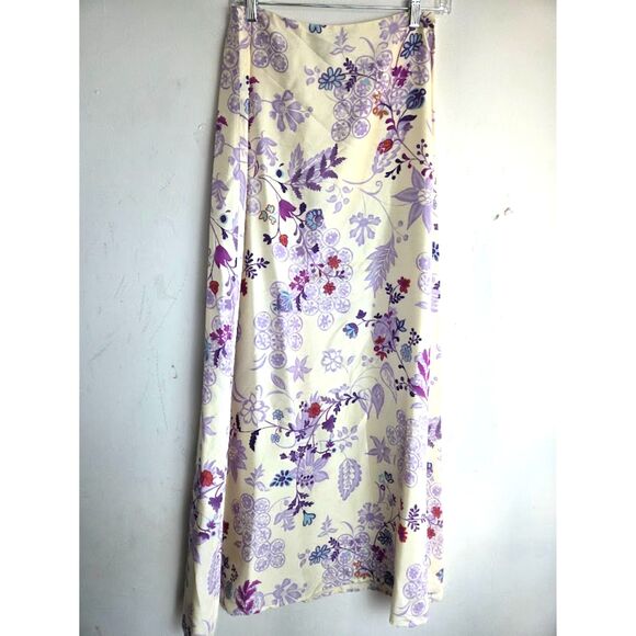 Ann Taylor Women Ivory w/Multicolor Floral 100% Silk Satin Maxi Skirt size 6 - Picture 1 of 5